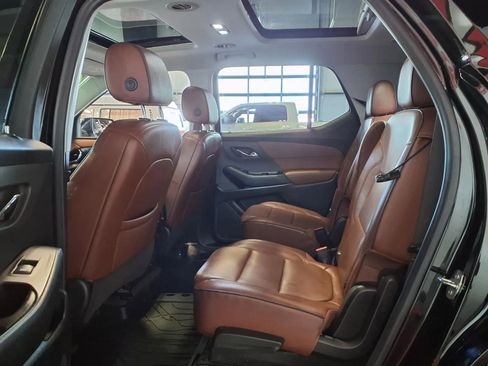 Used 2021 Chevrolet Traverse High Country w/ LPO, Floor Liner Package AWD/4WD image 17