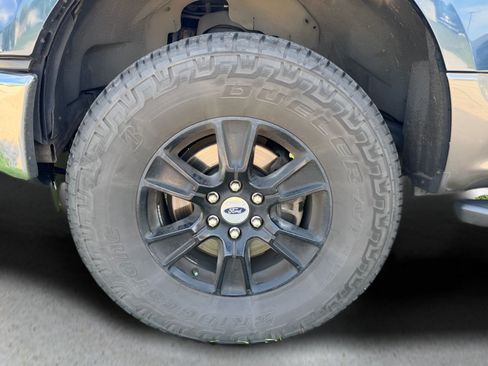 Used 2015 Ford F150 XLT w/ Equipment Group 302A Luxury AWD/4WD image 13