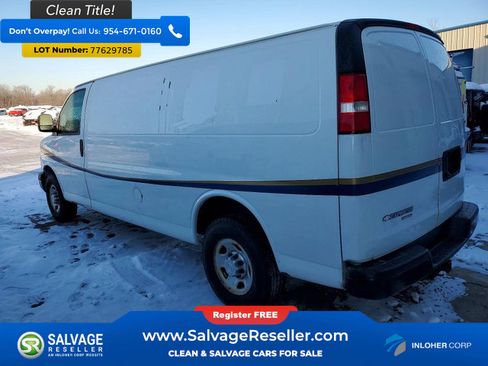 Used 2015 Chevrolet Express 3500 Extended image 3