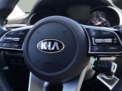 Used 2020 Kia Optima LX FWD image 17