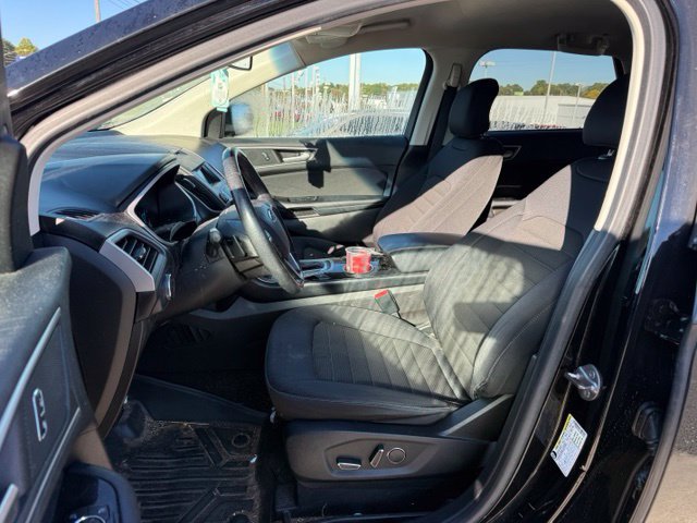 Used 2018 Ford Edge SEL FWD image 13