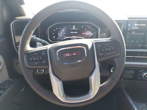 Used 2024 Chevrolet Silverado 2500 LT image 16