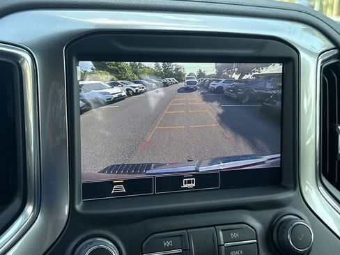 Used 2022 Chevrolet Silverado 1500 RST AWD/4WD image 19
