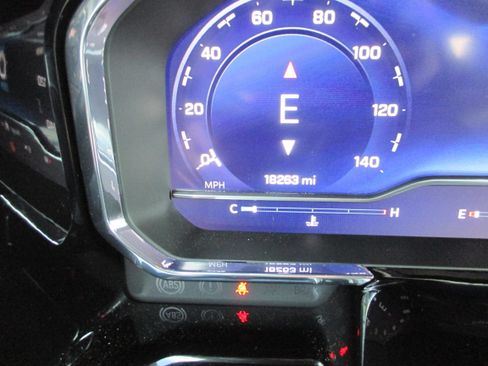 Used 2025 Chevrolet Silverado 2500 LTZ w/ LTZ Plus Package image 32