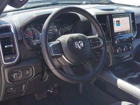 New 2026 RAM 1500 Express AWD/4WD image 23