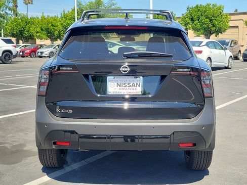 New 2026 Nissan Kicks SV w/ Charging Package FWD image 19