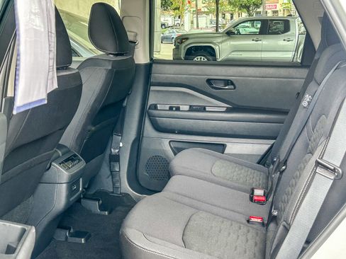 Used 2025 Nissan Pathfinder SV FWD image 18