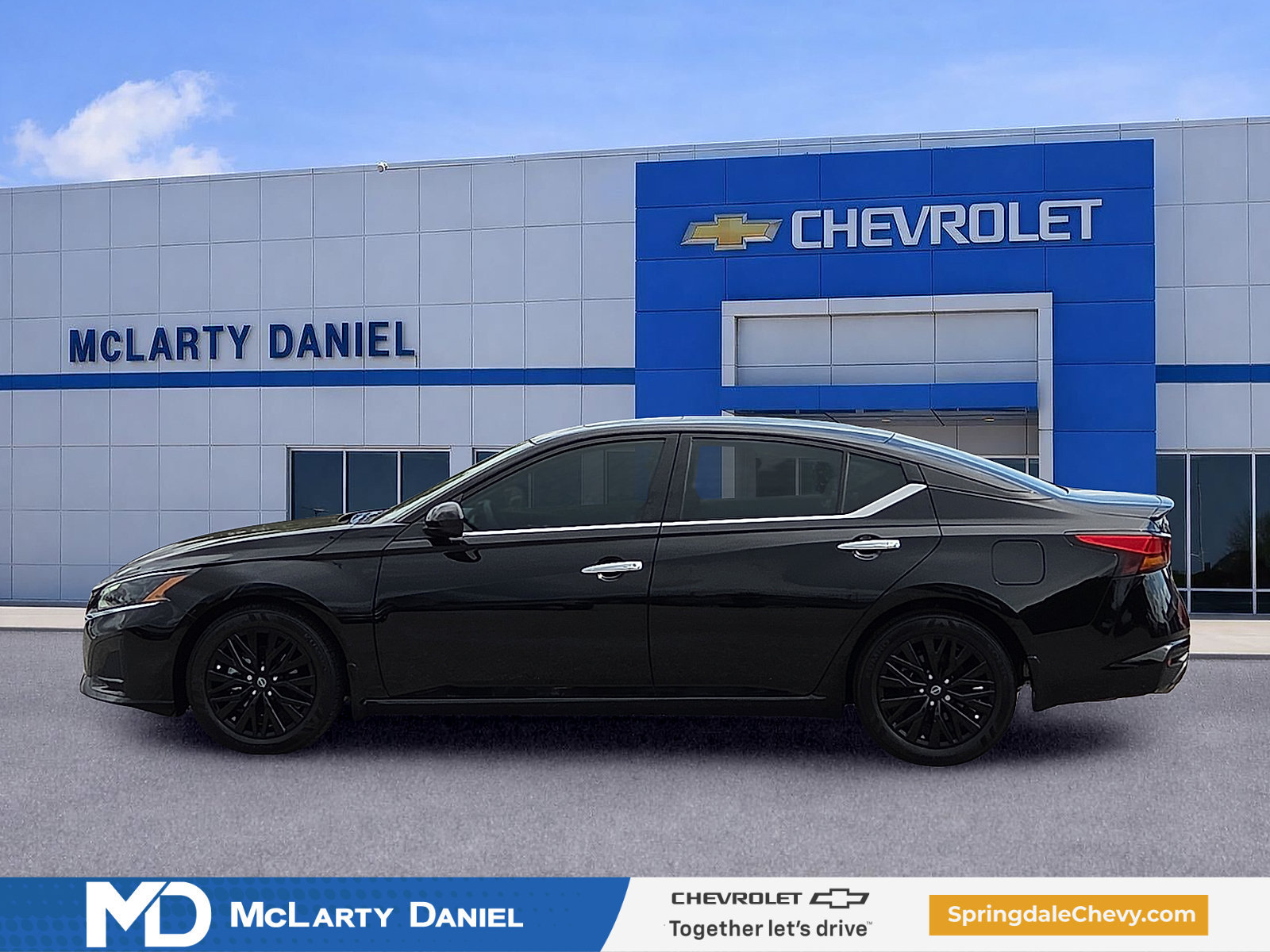 Used 2025 Nissan Altima 2.5 SV w/ SV Special Edition Package FWD image 3