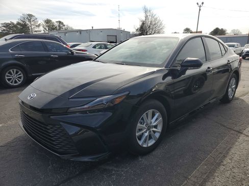 Used 2026 Toyota Camry LE image 3