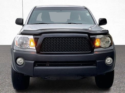 Used 2010 Toyota Tacoma PreRunner image 3