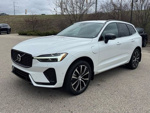 Used 2023 Volvo XC60 T8 Plus AWD/4WD image 1