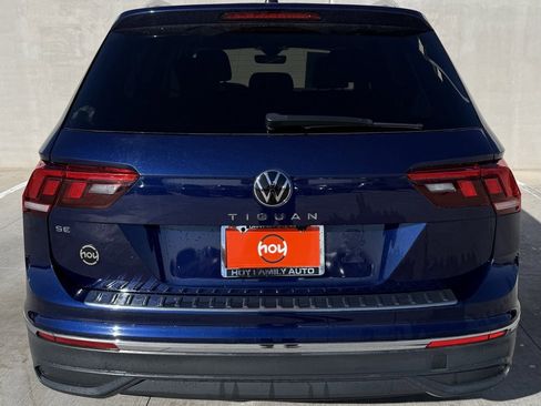 Used 2023 Volkswagen Tiguan SE image 4