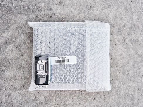 Used 2025 Rolls-Royce Cullinan Black Badge image 90