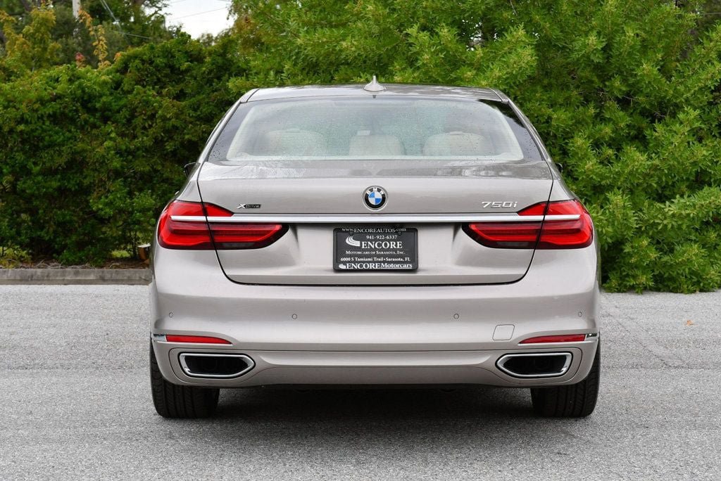 Used 2016 BMW 750i xDrive AWD/4WD image 32