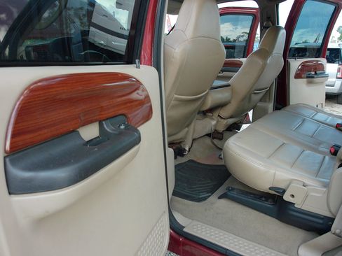 Used 2006 Ford F250 Lariat AWD/4WD image 24