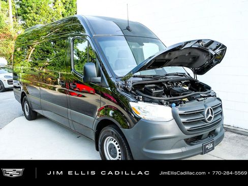 Used 2025 Mercedes-Benz Sprinter 2500 image 29