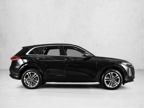 Certified 2025 Audi Q5 Premium w/ Convenience Package AWD/4WD image 4