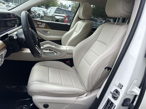 Used 2022 Mercedes-Benz GLS 450 4MATIC image 20
