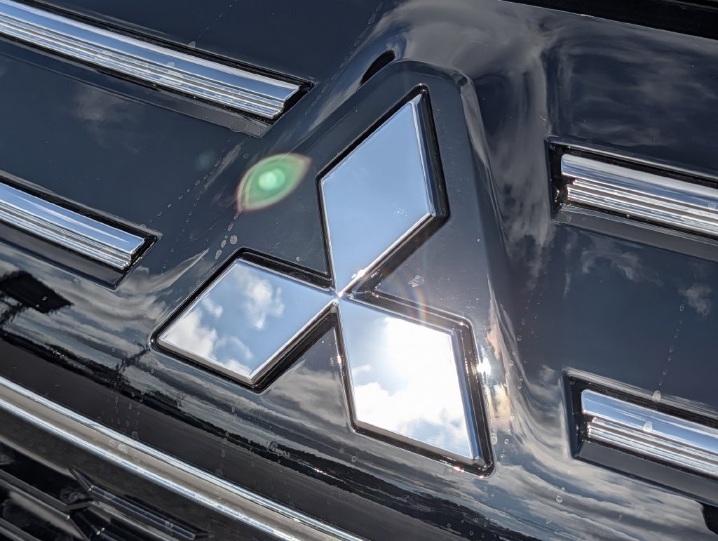 Used 2025 Mitsubishi Outlander SE AWD/4WD image 35