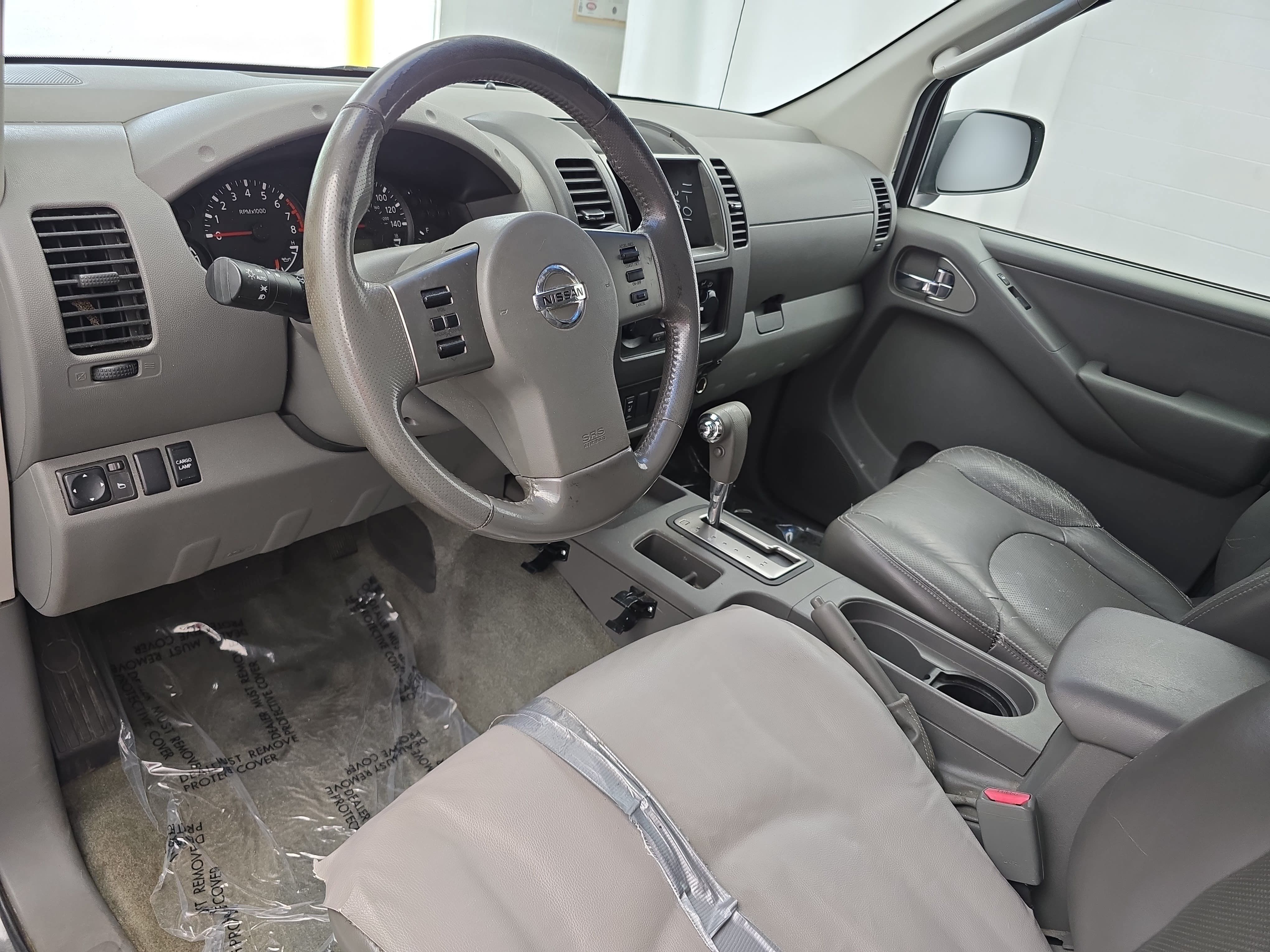 Used 2005 Nissan Frontier LE w/ (X01) Leather Pkg RWD image 15