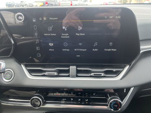 Used 2025 Chevrolet Equinox LT image 20