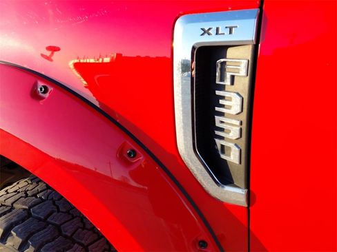 Used 2017 Ford F350 XLT w/ XLT Value Package image 25