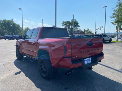 Used 2024 Toyota Tacoma SR5 AWD/4WD image 6