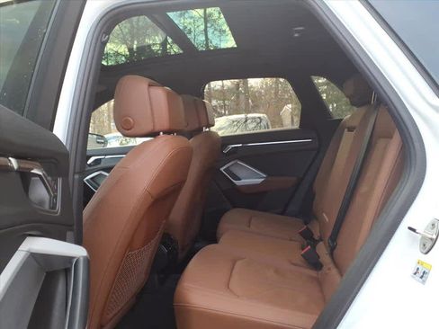 Used 2023 Audi Q3 2.0T Premium w/ Convenience Package image 15