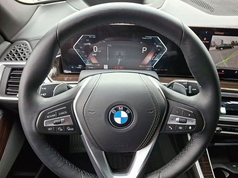 Used 2024 BMW X5 xDrive40i w/ Premium Package image 18