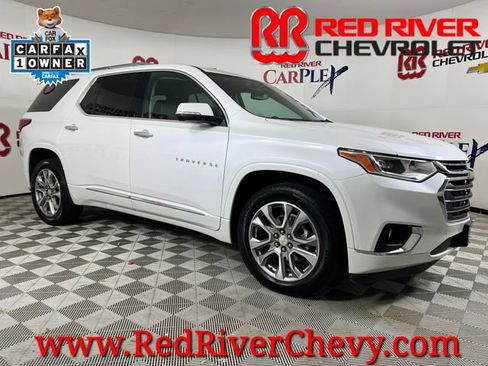 Used 2021 Chevrolet Traverse Premier image 1