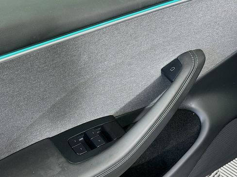Used 2025 Tesla Model 3 Long Range RWD image 15