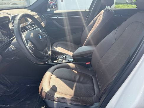Used 2016 BMW X1 xDrive28i AWD/4WD image 9