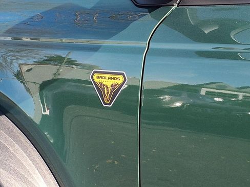 Used 2022 Ford Bronco Badlands image 38