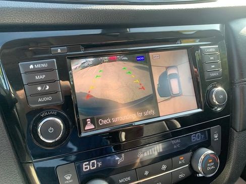 Used 2018 Nissan Rogue SL AWD/4WD image 37