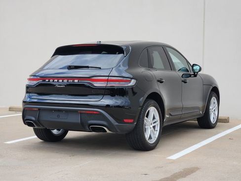 Used 2025 Porsche Macan AWD/4WD image 7