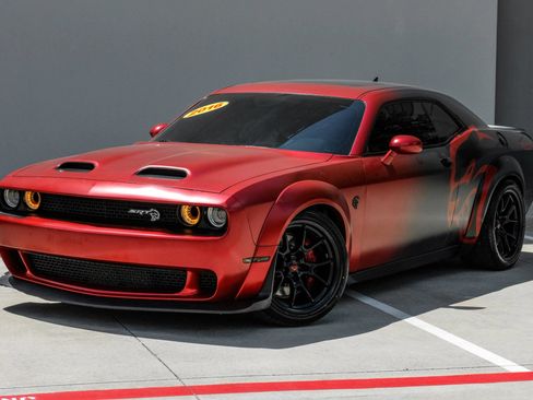 Used 2016 Dodge Challenger SRT Hellcat RWD image 7