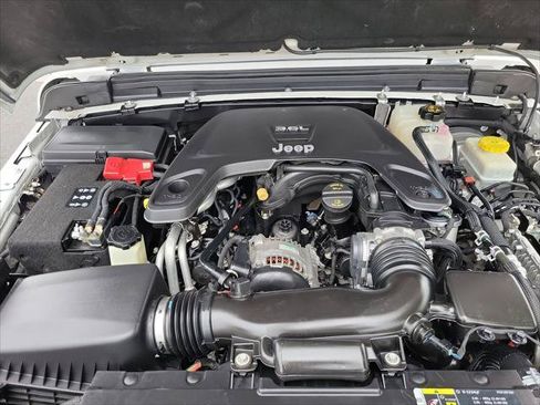 Certified 2019 Jeep Wrangler Unlimited Sport S AWD/4WD image 22