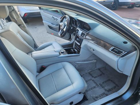 Used 2014 Mercedes-Benz E 250 BlueTEC Sedan image 11