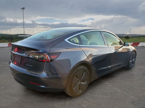 Used 2019 Tesla Model 3 Long Range AWD/4WD image 3