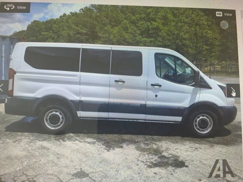 Used 2018 Ford Transit 150 XL RWD image 24