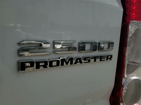 Used 2025 RAM ProMaster 2500 w/ Convenience Group image 11