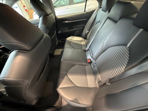 Used 2023 Toyota Camry SE FWD image 12
