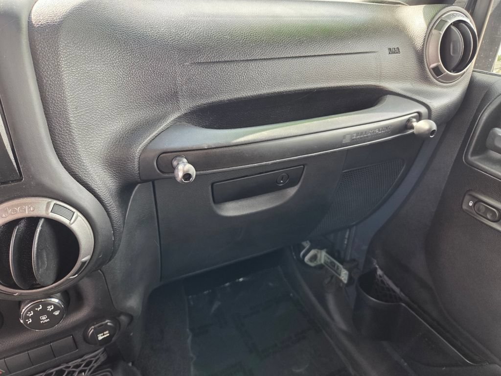 Used 2017 Jeep Wrangler Sport AWD/4WD image 25
