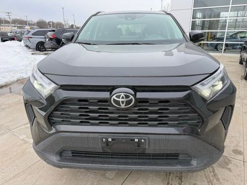 Used 2025 Toyota RAV4 XLE image 2