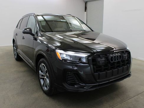 Used 2025 Audi Q7 2.0T Premium Plus w/ Premium Plus Package AWD/4WD image 6