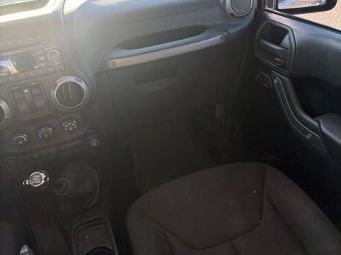 Used 2013 Jeep Wrangler Sport AWD/4WD image 11