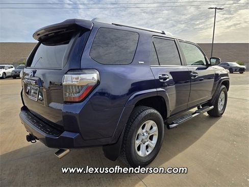 Used 2017 Toyota 4Runner SR5 image 6