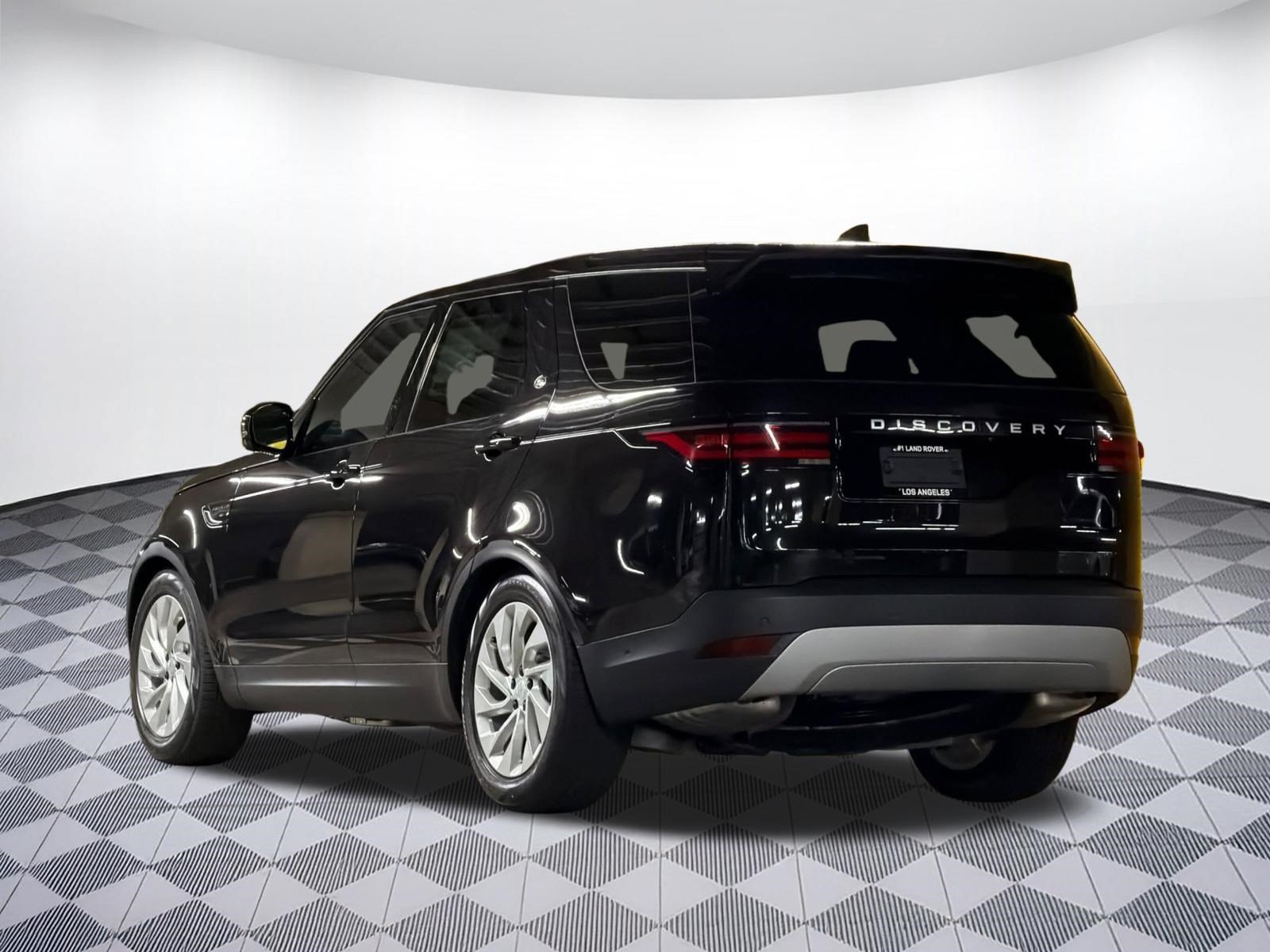 New 2026 Land Rover Discovery S AWD/4WD image 3
