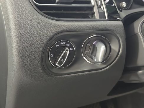 Certified 2023 Porsche Macan S AWD/4WD image 17
