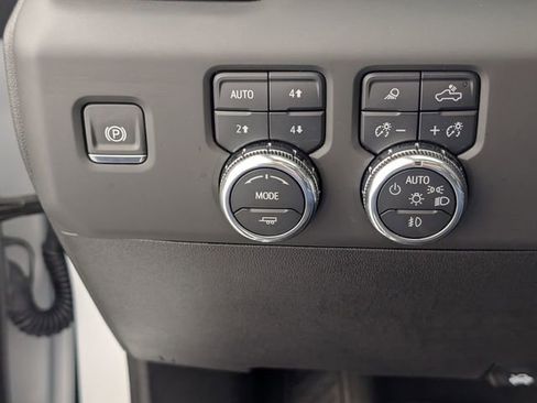 Used 2025 GMC Sierra 2500 Denali AWD/4WD image 16